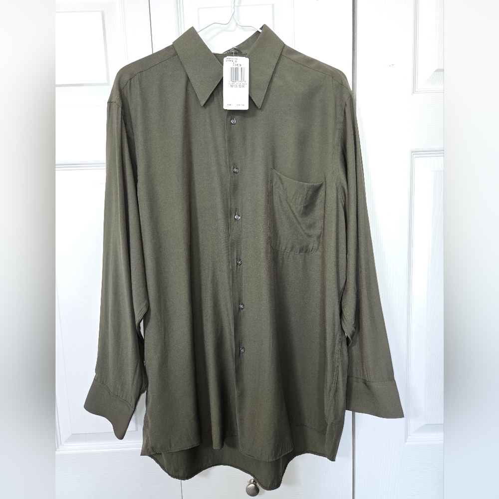 Green Ultra Silk Men's Button-up Shirt, Sizee Large, 16-16.5 Neck, New With Tags